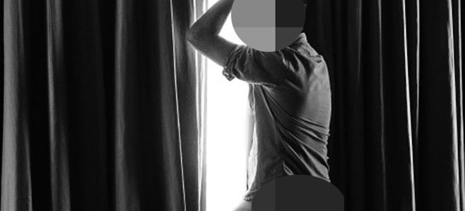 Ποιος πασίγνωστος Έλληνας φωτογραφήθηκε ολόγυμνος; Ποιος πασίγνωστος Έλληνας φωτογραφήθηκε ολόγυμνος;