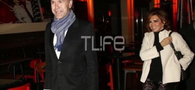 Μιμή Ντενίση – Σωτήρης Πολύζος: Βόλτα στο κέντρο της Αθήνας! Μιμή Ντενίση – Σωτήρης Πολύζος: Βόλτα στο κέντρο της Αθήνας!