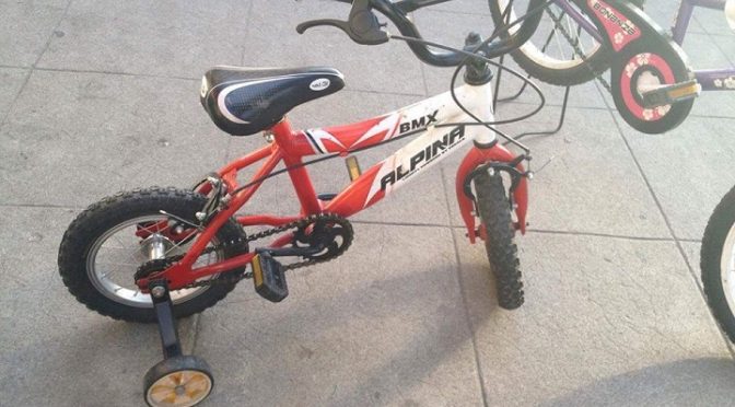 Κάθε μέρα κι ένα ποδήλατο δίνει χαρά σε παιδάκια δικαιούχων του Κοινωνικού Παντοπωλείου του Δήμου Βριλησσίων.