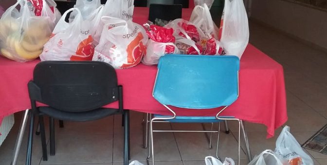Το “Χαμόγελο του Παιδιού” στα Μελίσσια επισκέφτηκε η ομάδα κοινωνικής αλληλεγγύης της δημοτικής παράταξης "Πεντέλη εν Δράσει-ριζοσπαστική συνεργασία πολιτών" προσφέροντας νωπά φαγητά και φρούτα.