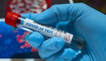 Πραγματοποιήθηκαν το Σάββατο (04/12/2021), στην κεντρική πλατεία Αγίας Παρασκευής, έλεγχοι ταχείας ανίχνευσης αντιγόνου (Covid-19 Rapid tests) από κλιμάκια του Εθνικού Οργανισμού Δημόσιας Υγείας.