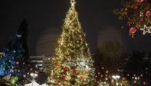 Το πλήρες πρόγραμμα των Χριστουγεννιάτικων εκδηλώσεών του ανακοίνωσε ο Δήμος Αμαρουσίου, σε συνέχεια και της εορταστικής πρόγευσης που έλαβε χώρα την 1η Δεκεμβρίου με τη φωταγώγηση του Κέντρου Τέχνης & Πολιτισμού του Δήμου: