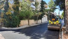 "Ολοκληρώνονται σταδιακά οι εργασίες ασφαλτοστρώσεων σε δρόμους του Δήμου Πεντέλης, σύμφωνα με το σχεδιασμό που έχει εκπονηθεί, με ένα μεγάλο μέρος του έργου να έχει ήδη ολοκληρωθεί.